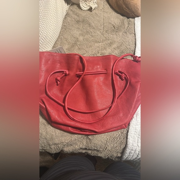 Free People Head over heels leather tote/ crossbody red - Picture 3 of 10